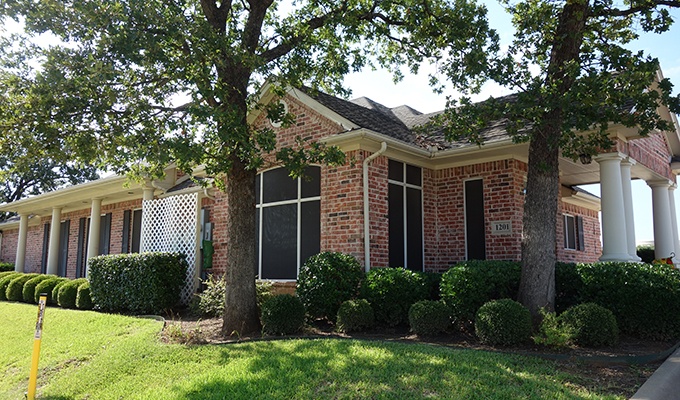 Front entryway of Denton Dental Center